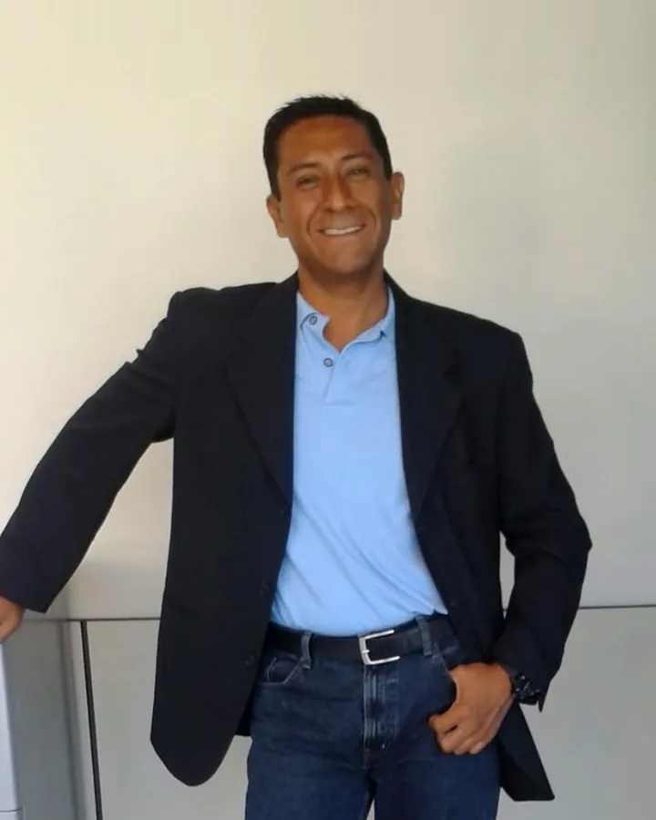 Lic. Miguel Corona, asesor en pensiones